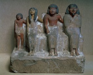 Bir aile grubunun heykelciği (tebeşir üzerine pigment)